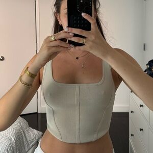 Cute aritzia Babaton crop top